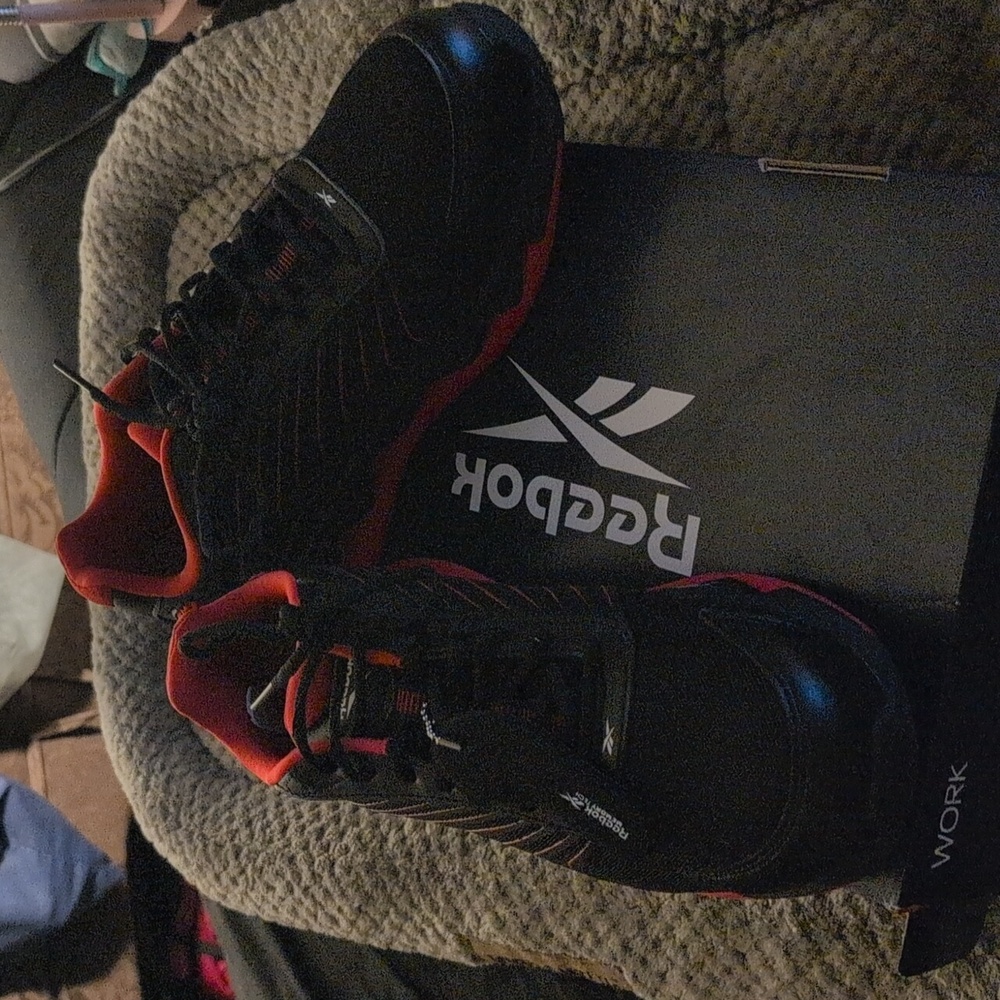 Red/Black Reebok Steeltoe Shoes